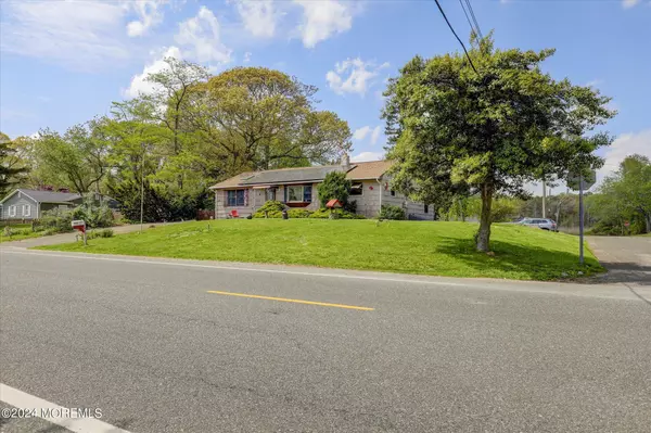 Bayville, NJ 08721,421 Bay Boulevard