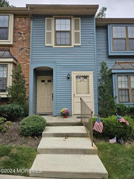 236 Perth Hill Court, Aberdeen, NJ 07747