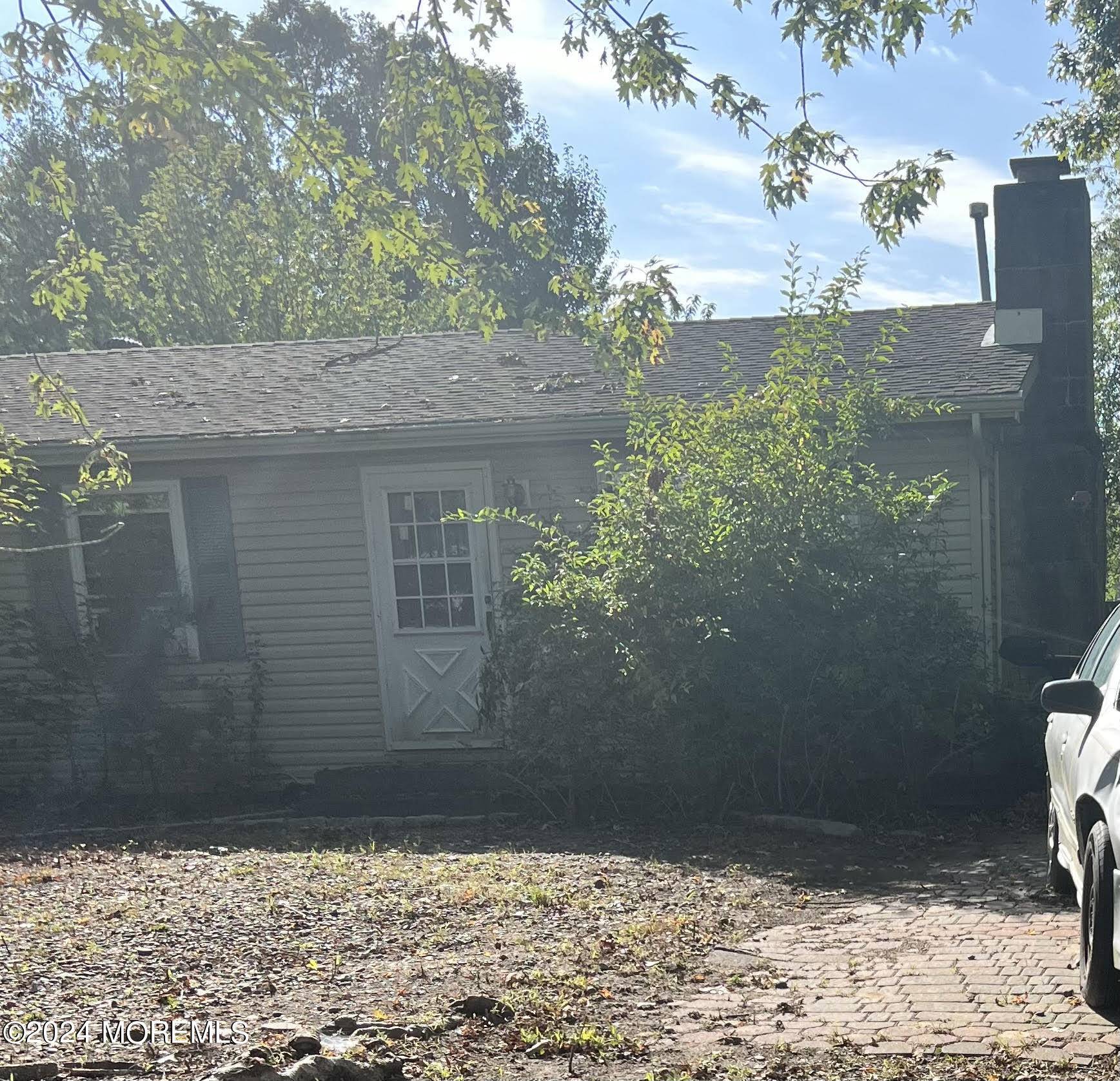 309 Neptune Drive, Manahawkin, NJ 08050