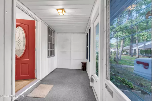 Lakewood, NJ 08701,129 Farrington Court