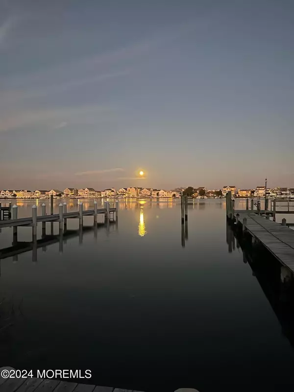 Point Pleasant Beach, NJ 08742,212 Baltimore Avenue