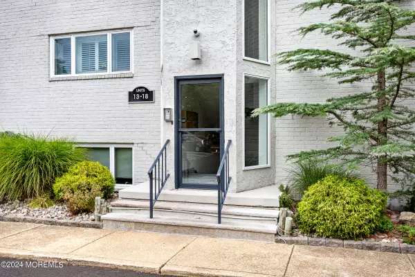 138 Bodman Place #15, Red Bank, NJ 07701