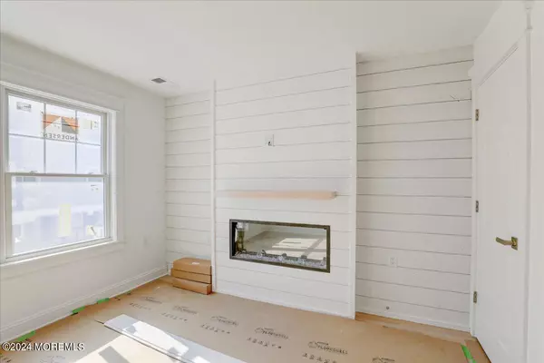 Mantoloking, NJ 08738,24 Elder Street