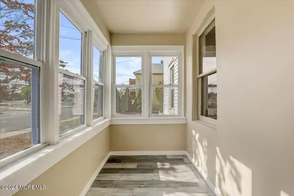 Matawan, NJ 07747,2 Main Street #12