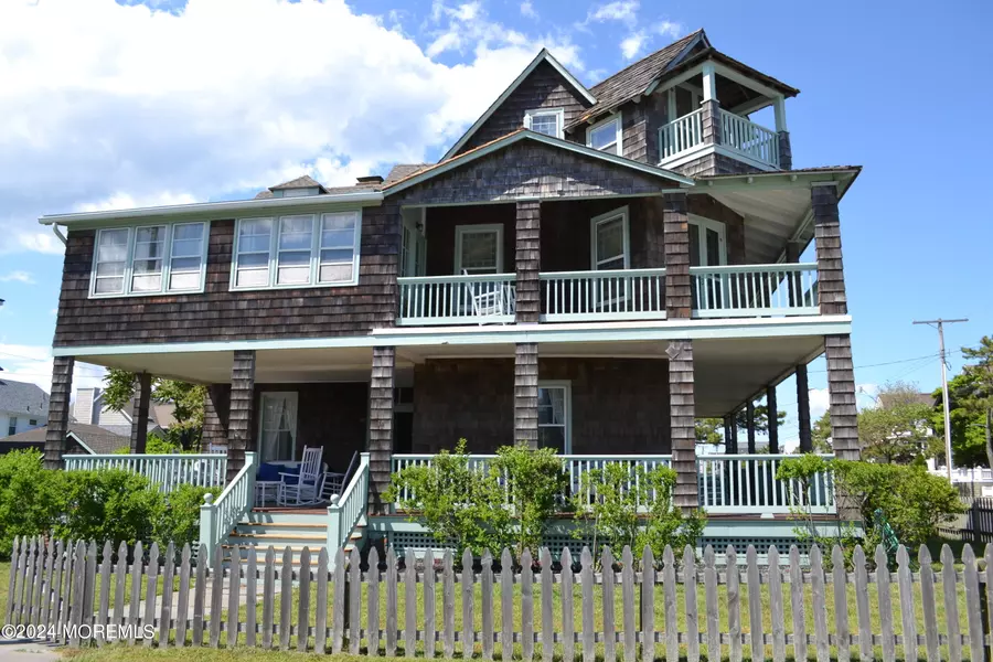 18 Bridge Avenue #weekly, Bay Head, NJ 08742
