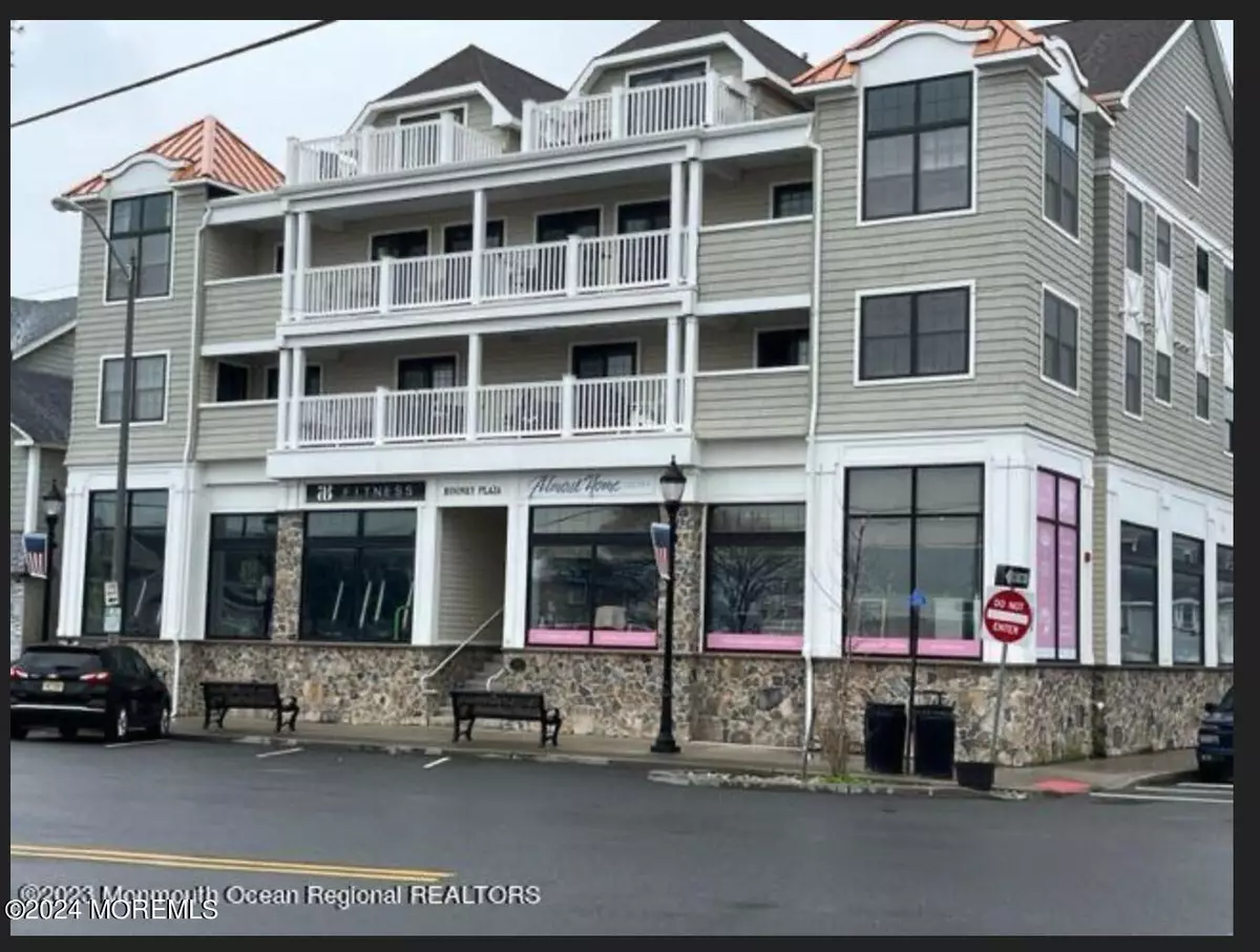 Sea Bright, NJ 07760,1136 Ocean Avenue #201