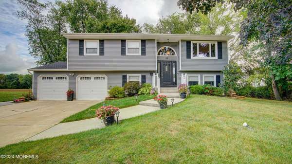 84 Brockton Road, Freehold, NJ 07728