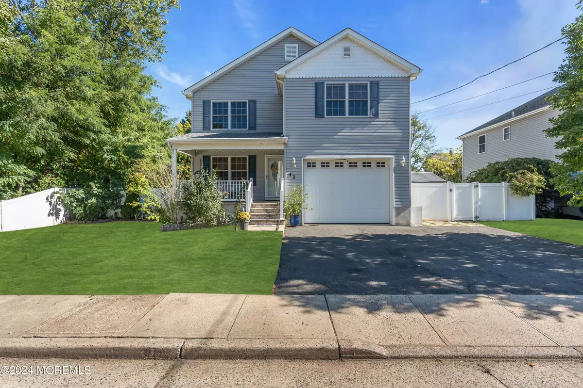 Keyport, NJ 07735,41 Manchester Avenue