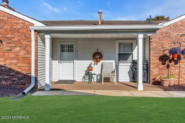 Marlboro, NJ 07746,9 Lakeview Drive