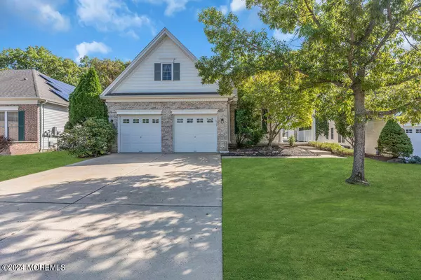 Jackson, NJ 08527,3 Oakhill Court