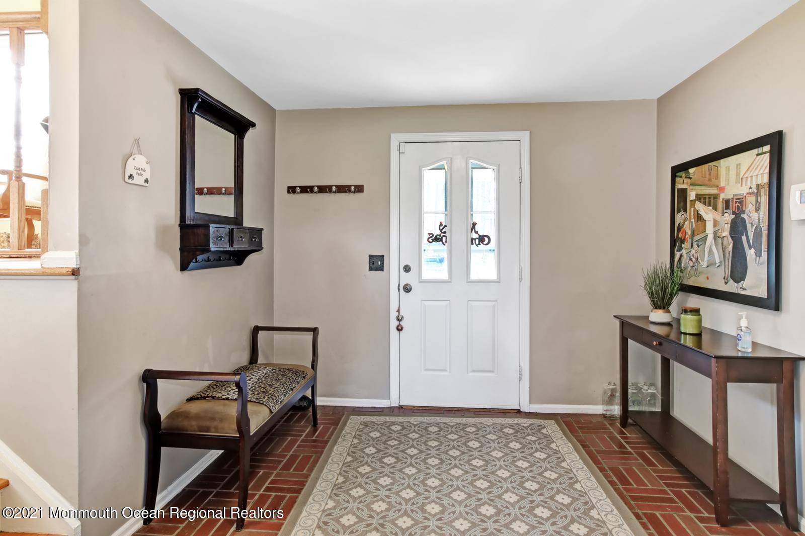 Oakhurst, NJ 07755,13 Roslyn Drive