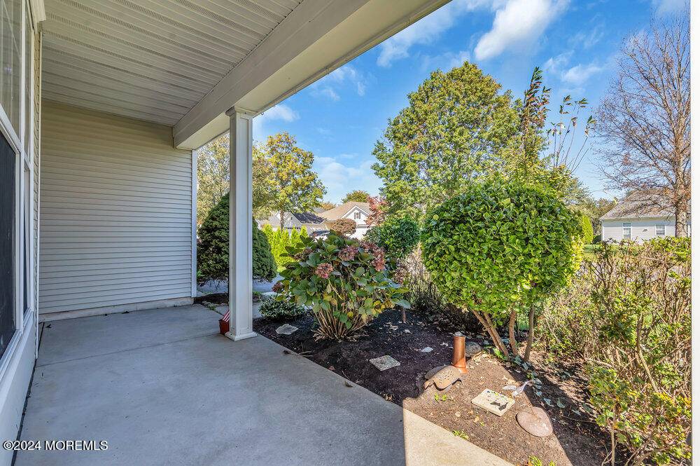 Lakewood, NJ 08701,35 Golden Seasons Drive