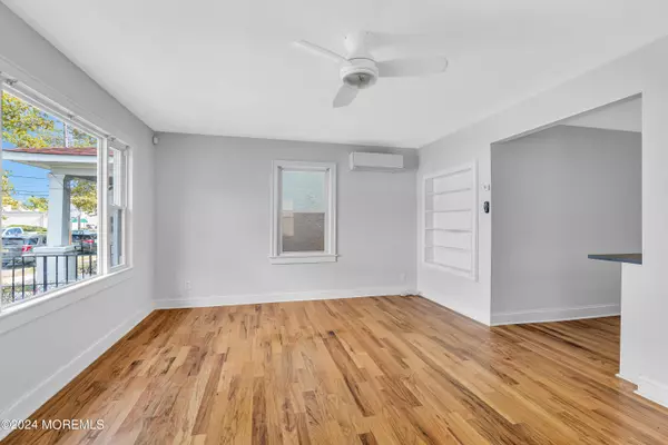 Asbury Park, NJ 07712,1536 Asbury Avenue