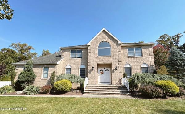 123 Janwich Drive, Morganville, NJ 07751