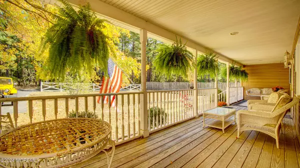 Jackson, NJ 08527,899 W Veterans Highway