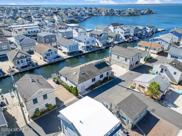 Lavallette, NJ 08735,215 Gull Lane