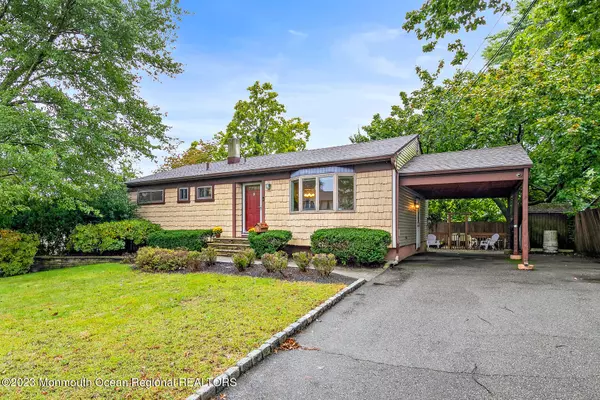 8 Beverly Drive, Old Bridge, NJ 08857