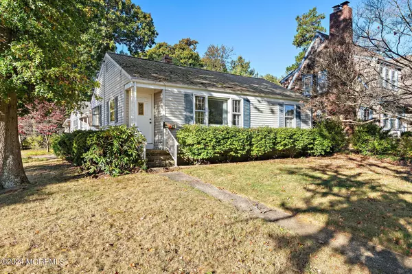 Rumson, NJ 07760,44 Lennox Avenue