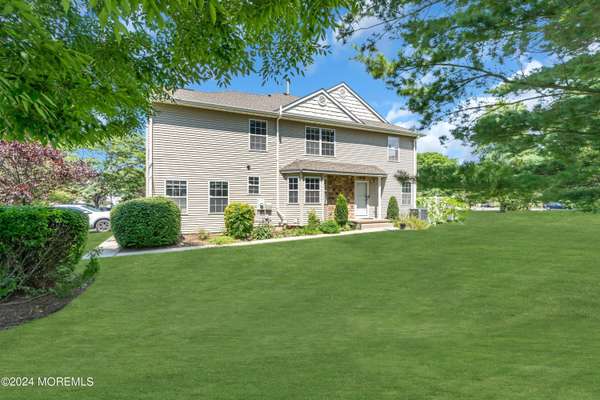 205 Heskers Court, Monmouth Junction, NJ 08852