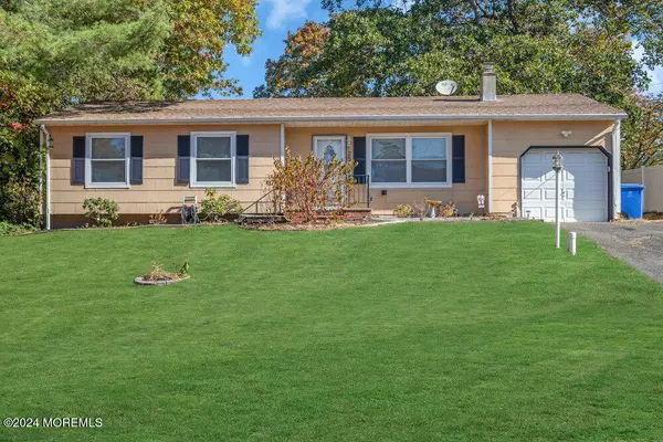 Manahawkin, NJ 08050,254 Sextant Road