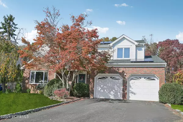 Manalapan, NJ 07726,56 Templar Road