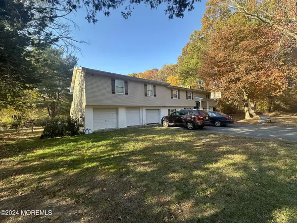 59 Sunnyside Road, Howell, NJ 07731