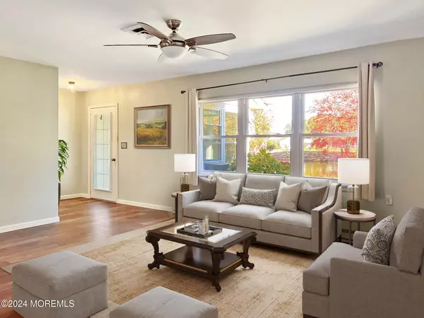 Lakewood, NJ 08701,225 Buckingham Court