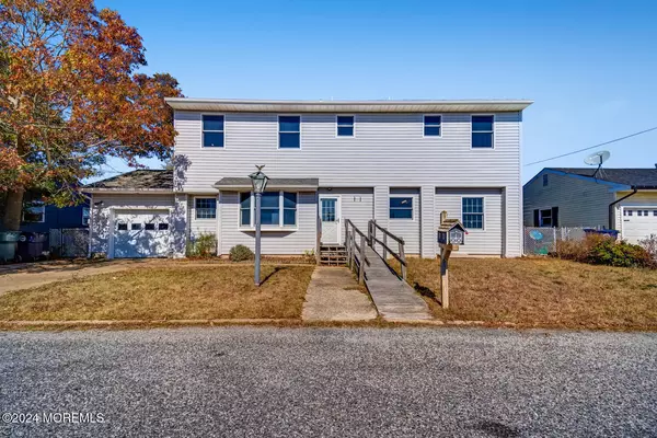 18 W Anchor Drive,  Little Egg Harbor,  NJ 08087