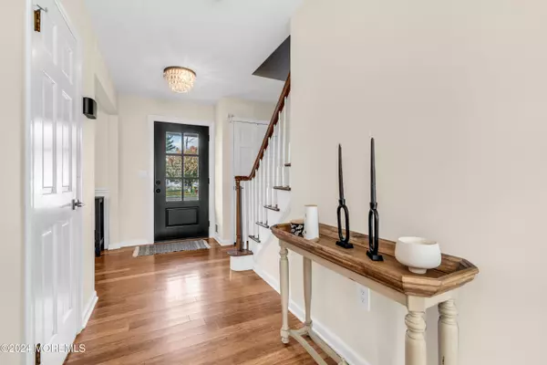 Howell, NJ 07731,39 Cherry Tree Circle