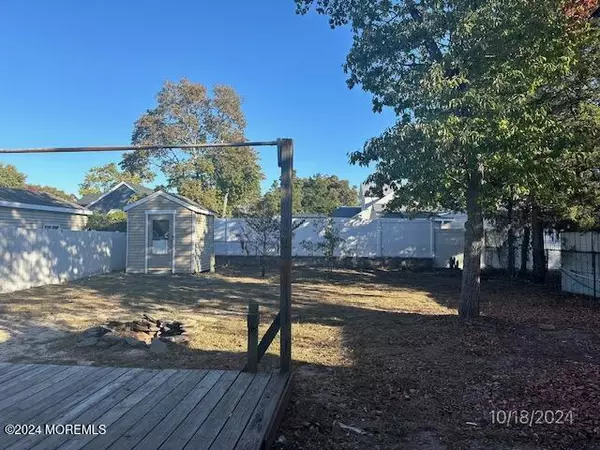 Waretown, NJ 08758,65 Bay Parkway