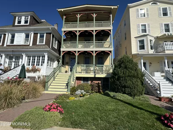 Ocean Grove, NJ 07756,13 Broadway #1