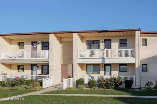 Monmouth Beach, NJ 07750,124 Wharfside Drive