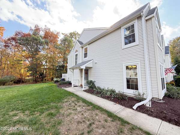 493 Cottonwood Court, Howell, NJ 07731