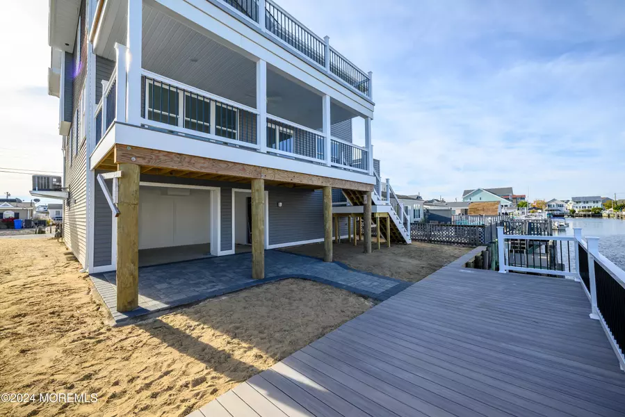 56 Gregg Drive, Beach Haven West, NJ 08050