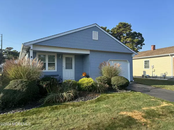 38 La Dunette Drive, Toms River, NJ 08757