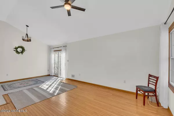 Beachwood, NJ 08722,1417 Longboat Avenue