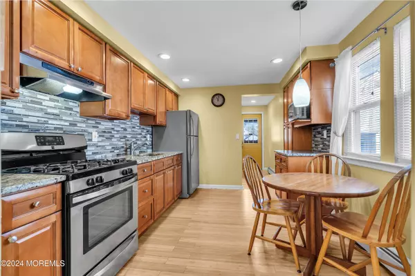 Carteret, NJ 07008,43 Christopher Street