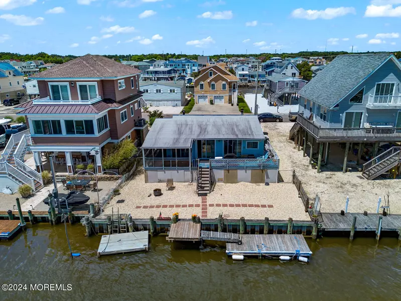 45 Tarpon Road, Tuckerton, NJ 08087