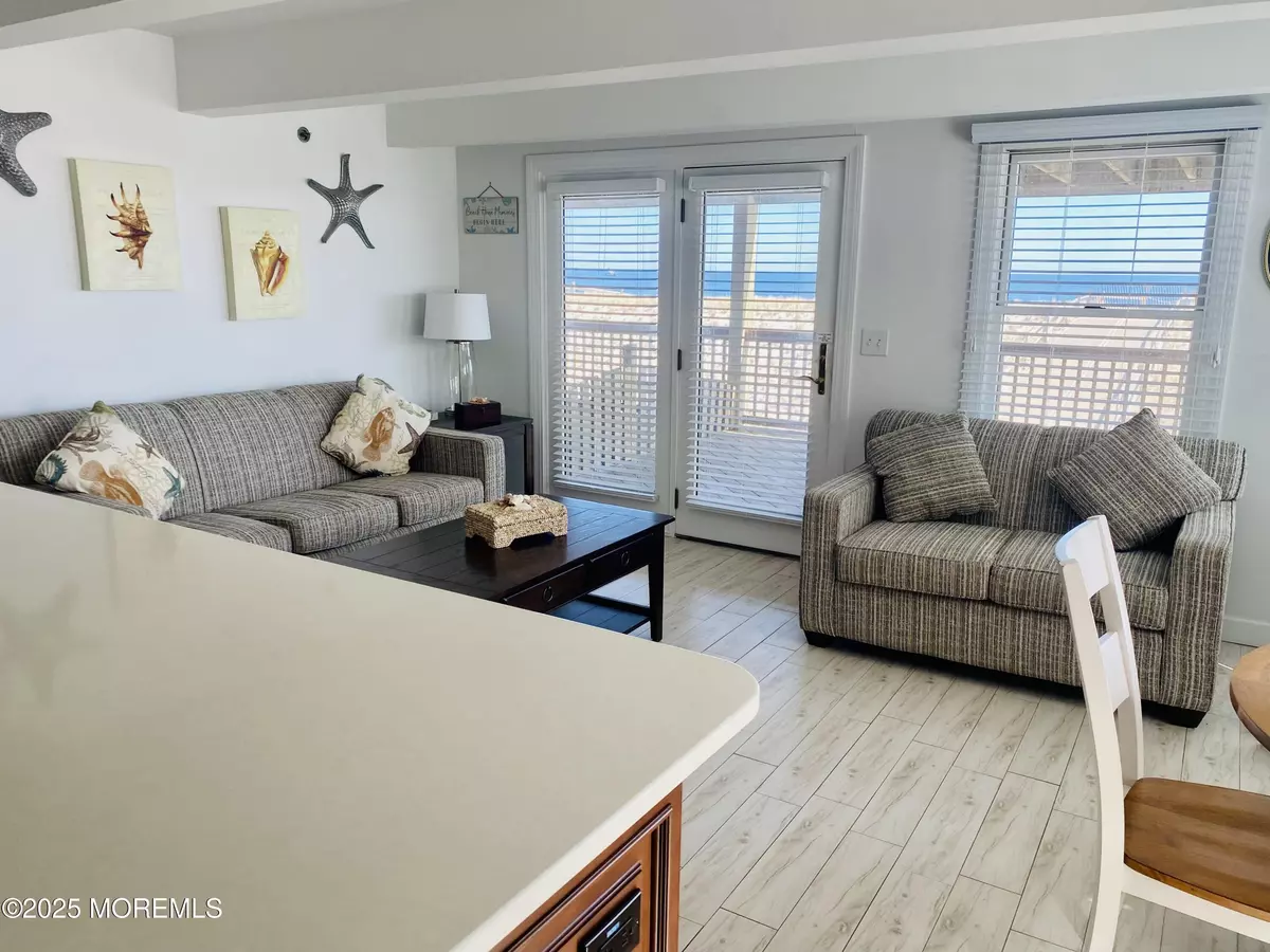 Ortley Beach, NJ 08751,1926 Ocean Avenue #1-4