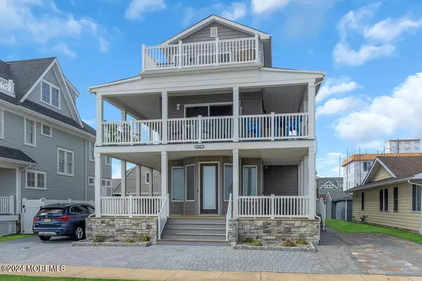 Belmar, NJ 07719,903 Ocean Avenue #4