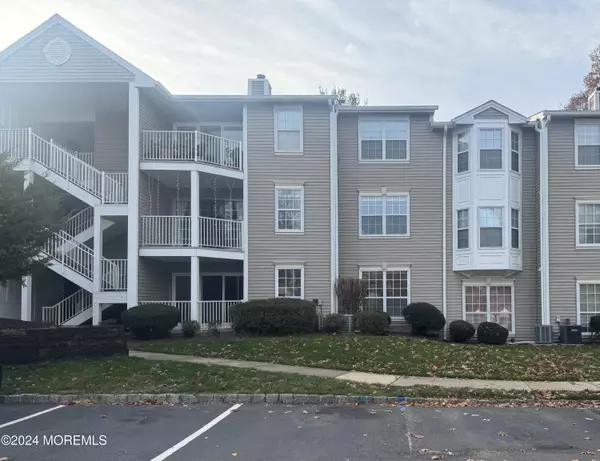 63 Lindsey Court #4023, Franklin Twp, NJ 08823