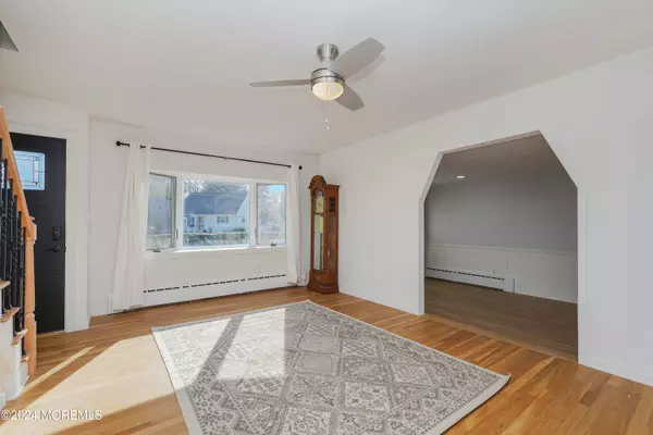 East Brunswick, NJ 08816,27 Fairfield Road