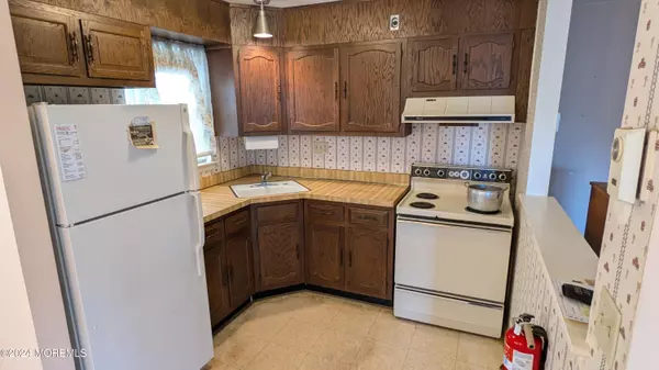 Lakewood, NJ 08701,723 Buckingham Drive