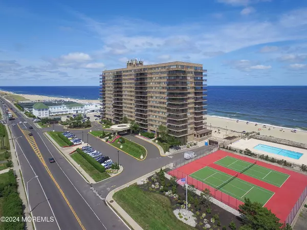 Monmouth Beach, NJ 07750,55 Ocean Avenue #10G