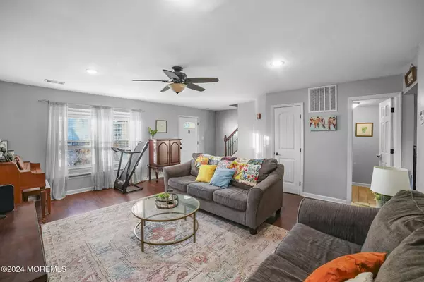 Jackson, NJ 08527,5 Independence Court