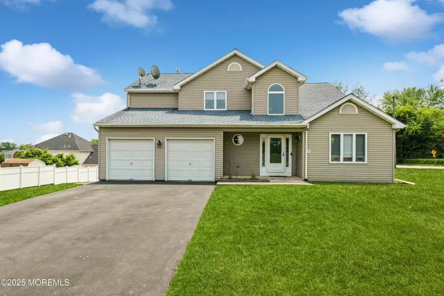 3 Samuel Drive, South River, NJ 08882