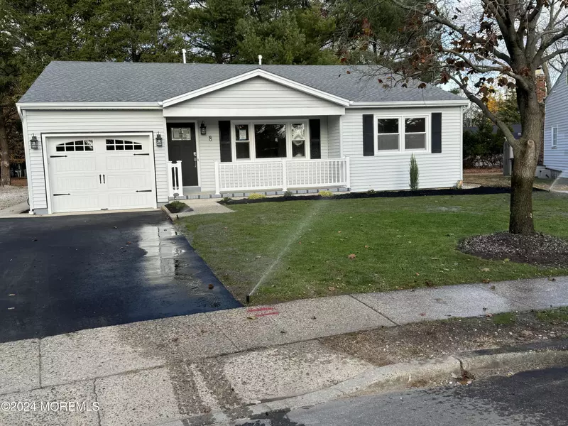 8 Ely Court, Toms River, NJ 08757