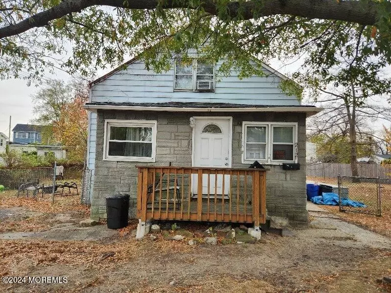 Keansburg, NJ 07734,212 Seeley Avenue #1