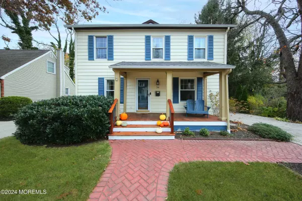 34 White Street, Shrewsbury Boro, NJ 07702