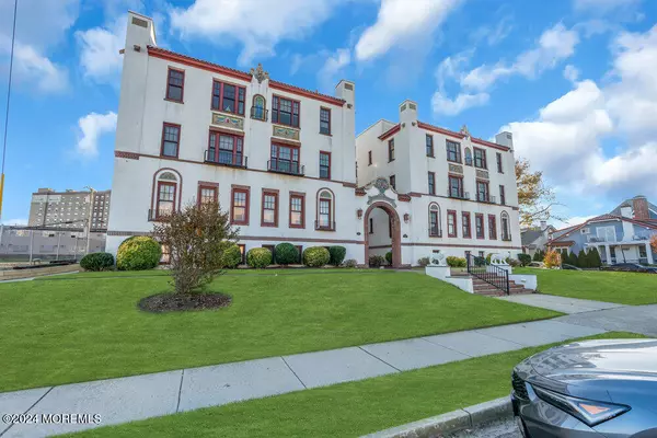 Asbury Park, NJ 07712,218 2nd Avenue #304E